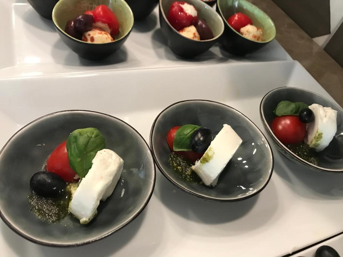 Weingut & Gastezimmer Edelmann Göttlesbrunn Esterno foto