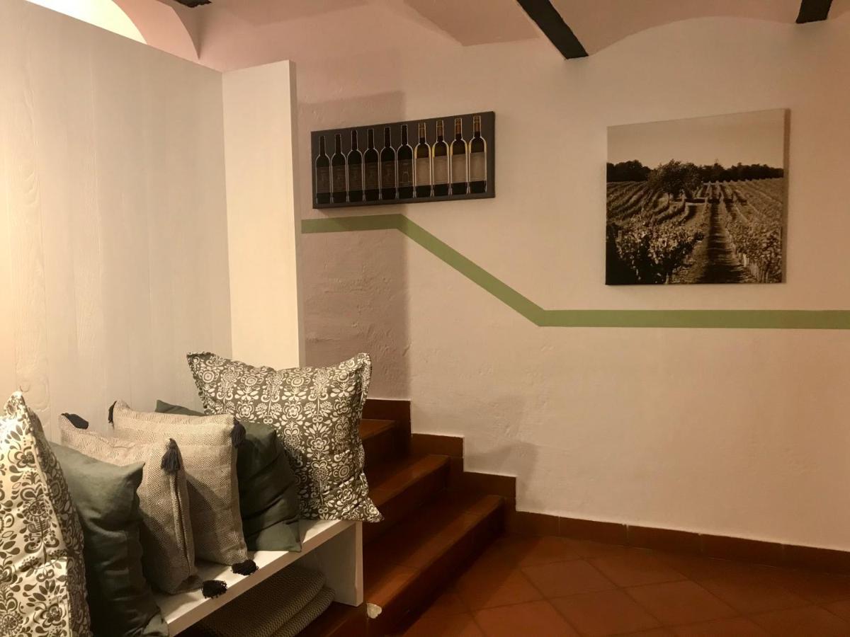 Weingut & Gastezimmer Edelmann Göttlesbrunn Esterno foto